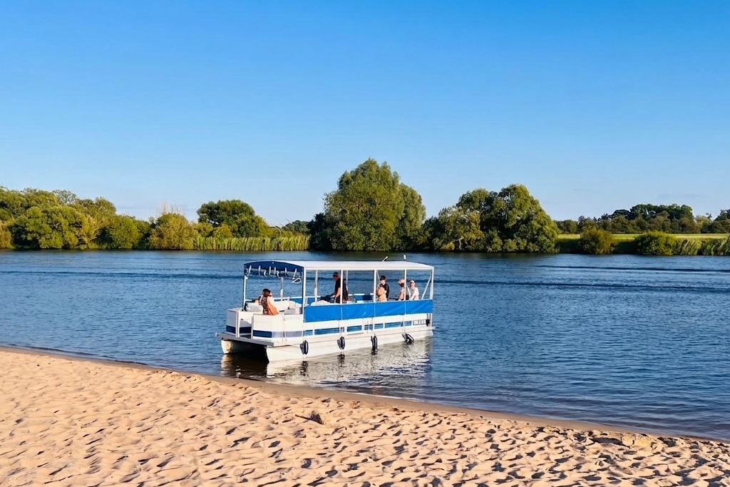 Partyboot am Strand